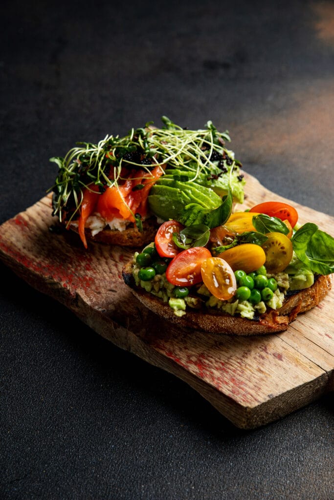 Fotografia gastronomiczna — danie na białym talerzu Wrocław